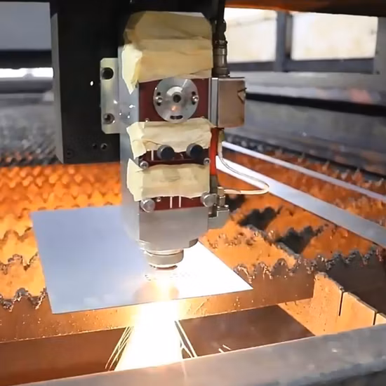 特殊な非標準形状の板金のレーザー切断